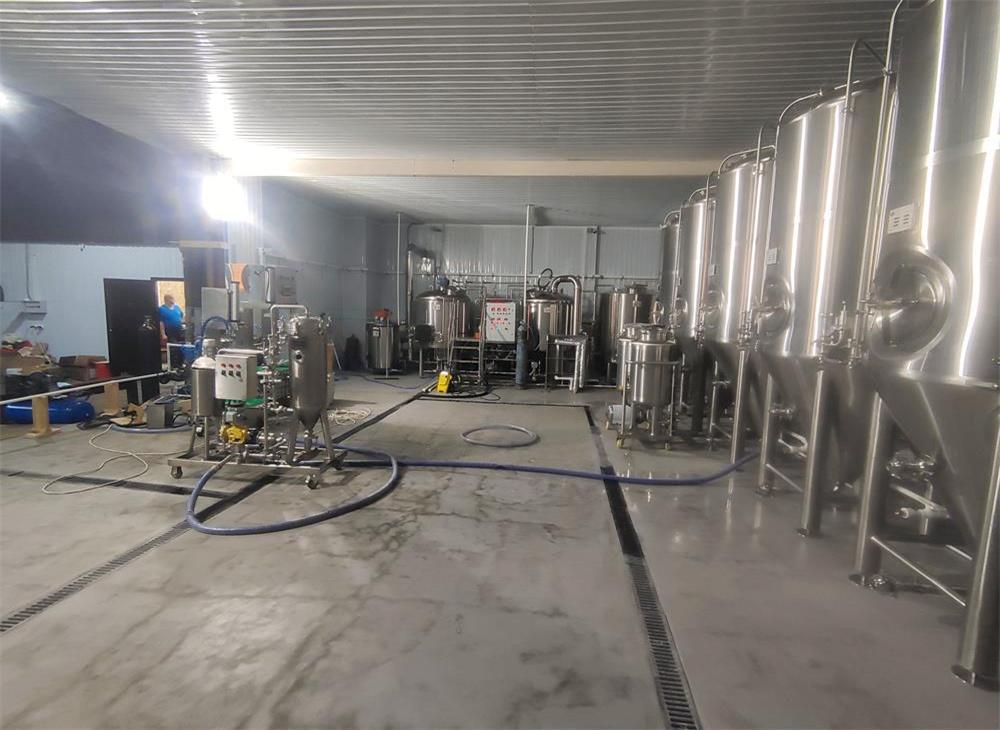 brewery equipment, beer equipment, fermentation tank,brewery house, brewhouses, fermenters,brew houses